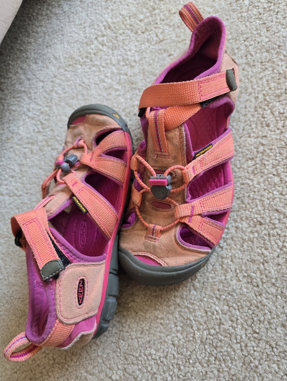 KEEN Waterproof Hiking Sandals Pink Youth Juniors Size 3